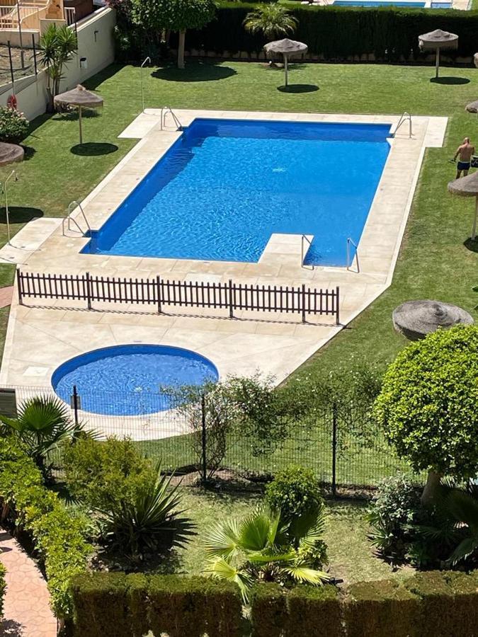 Encantador Piso Con Terraza Y Piscina Apartment Benalmadena Ngoại thất bức ảnh