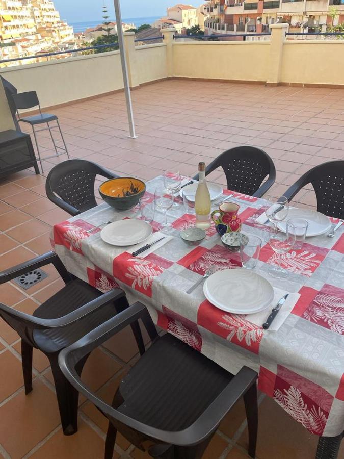 Encantador Piso Con Terraza Y Piscina Apartment Benalmadena Ngoại thất bức ảnh