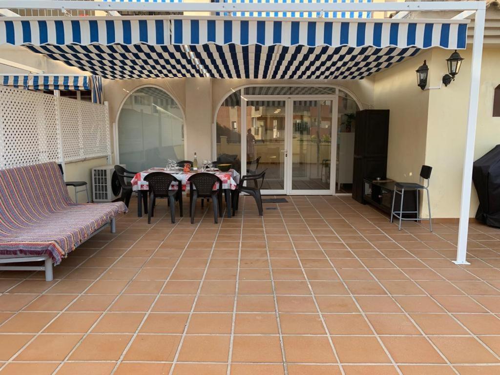 Encantador Piso Con Terraza Y Piscina Apartment Benalmadena Ngoại thất bức ảnh