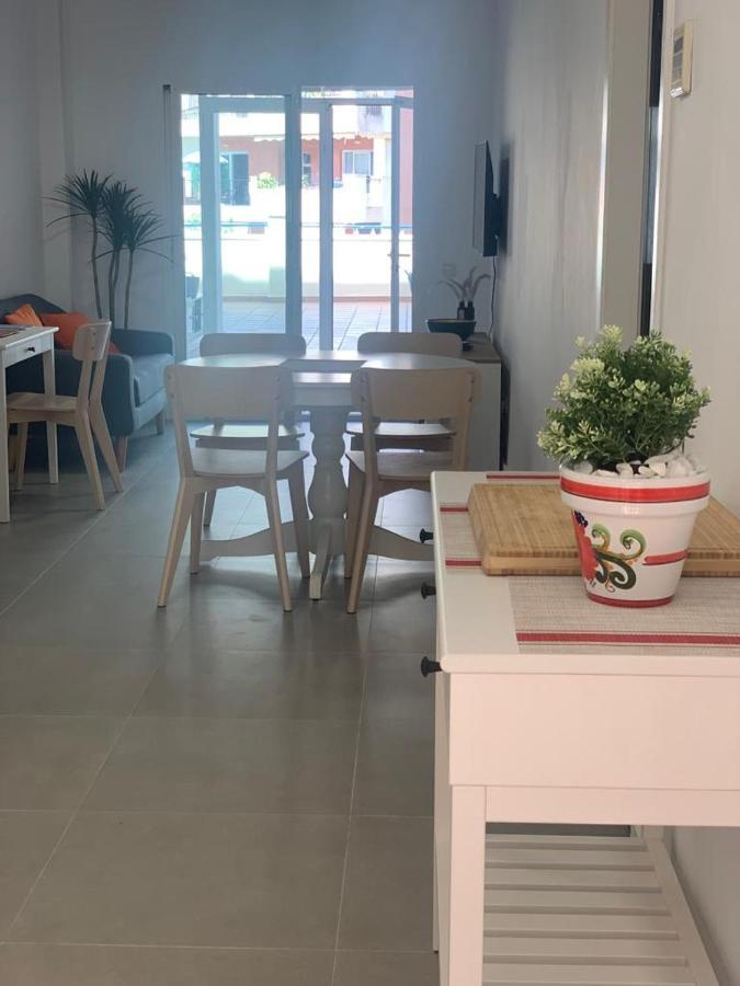 Encantador Piso Con Terraza Y Piscina Apartment Benalmadena Ngoại thất bức ảnh