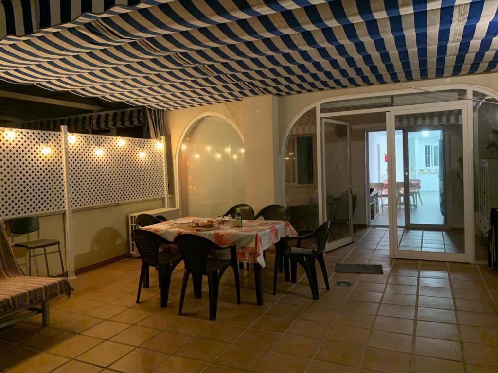 Encantador Piso Con Terraza Y Piscina Apartment Benalmadena Ngoại thất bức ảnh